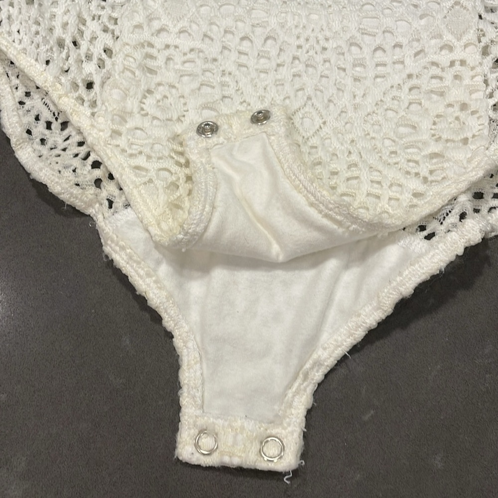 Express One Eleven White Crochet Bodysuit Small - Picture 6 of 16